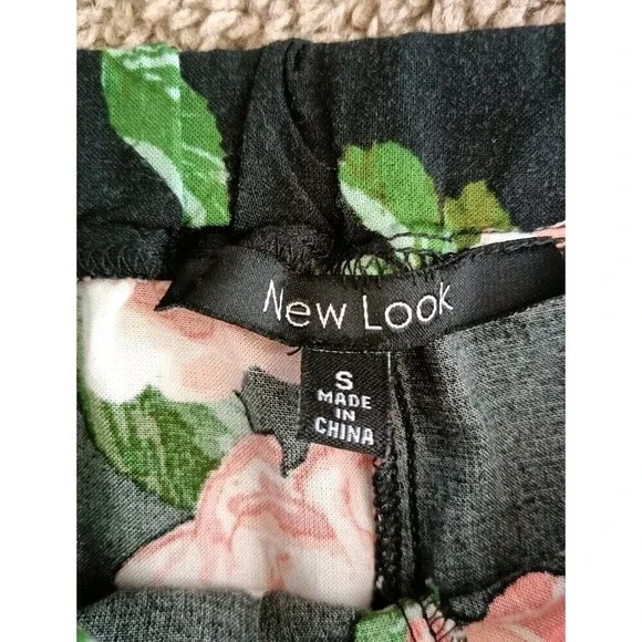 New Look Front Tie Pants Womens Sz Small Black Floral Open Wide Leg Lightweight - Picture 3 of 5
